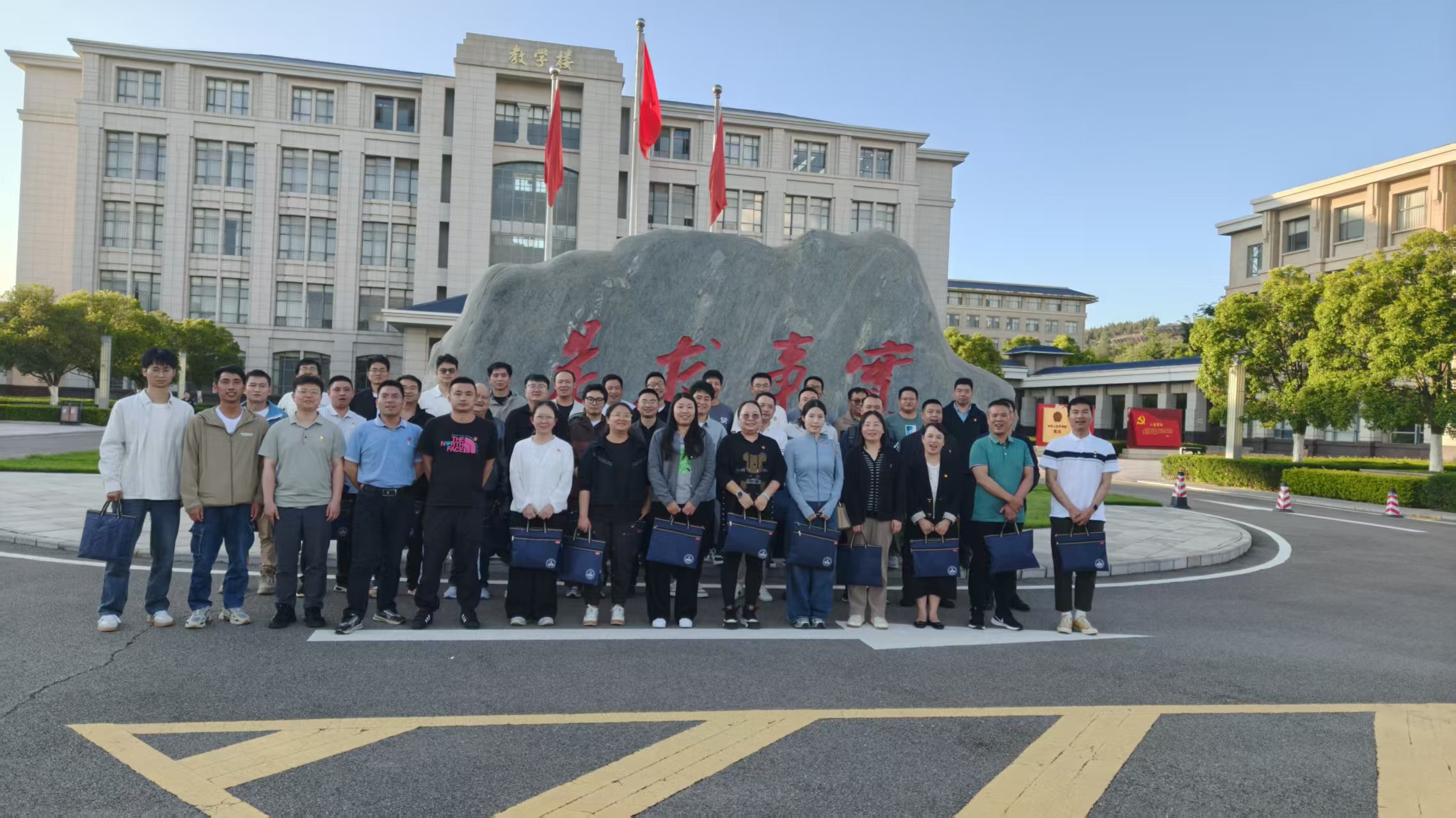 IM体育动力举办2025年党员基本培训示范班